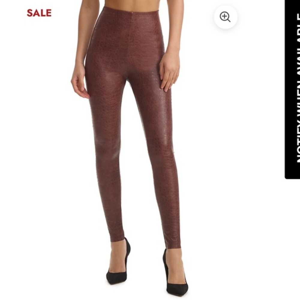7 All mankind, Brown Faux leather crocodiles  🐊  Leggings, size M, high rise ,